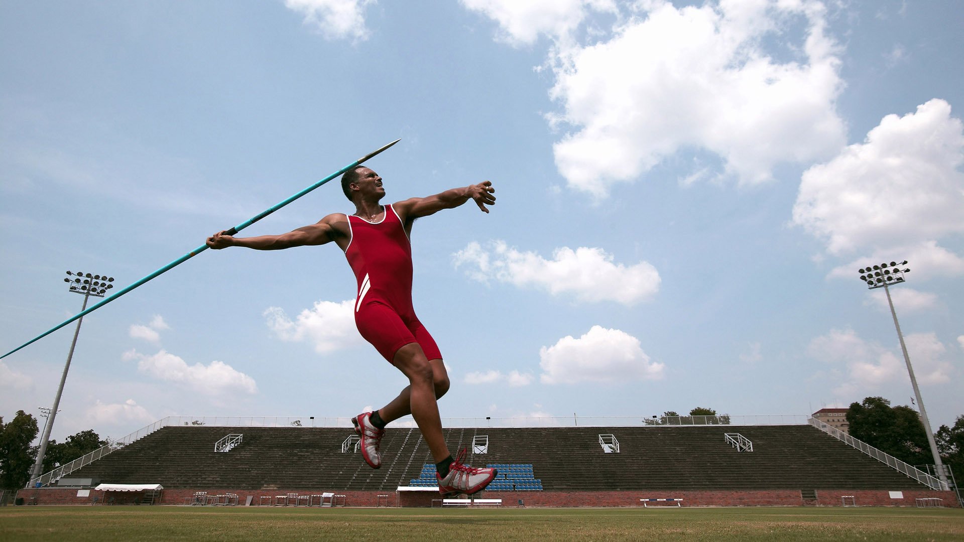 戴维·帕特森的强势发挥，让袋鼠队稳居比赛控制权，帕特里克·戴维森