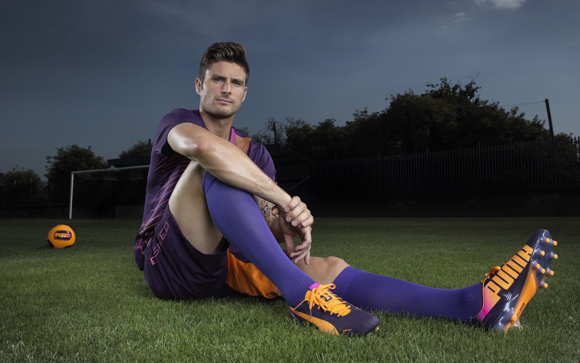 开云平台-高校足球赛规模扩大，培养专业足球人才路线逐步明确，高校足球比赛